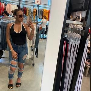 Meet your Posher, Amina